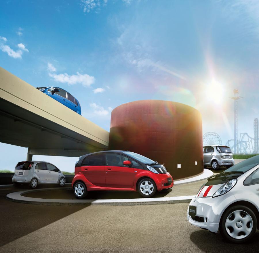 Mitsubishi i-MiEV 2018 года  (JP) (фото 5 из 15)